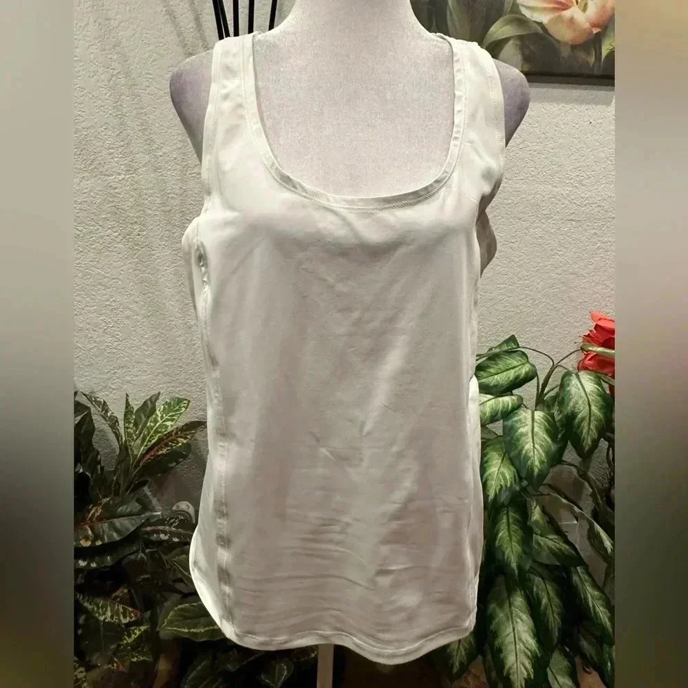 Lululemon Athletica white tank tops size 10